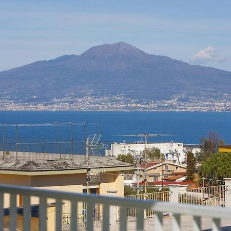 Апартаменти Super Attico Vista Mare Con Piscina Сорренто Екстер'єр фото