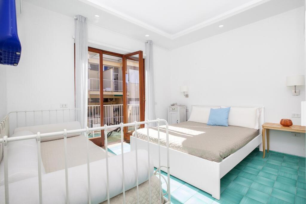 Апартаменти Super Attico Vista Mare Con Piscina Сорренто Екстер'єр фото