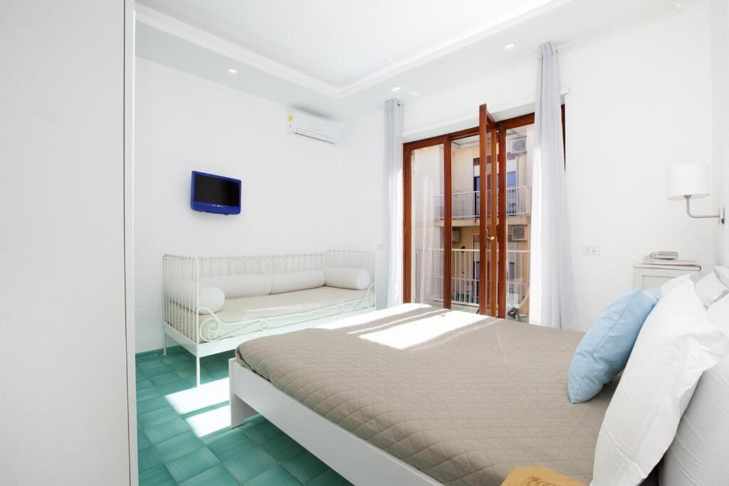 Апартаменти Super Attico Vista Mare Con Piscina Сорренто Екстер'єр фото